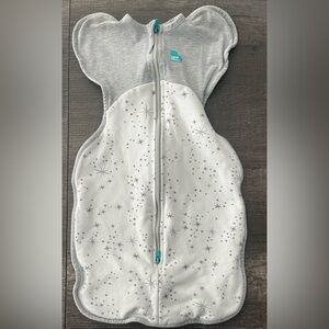Love to dream newborn 5-8.5Ibs swaddle. North Star white.